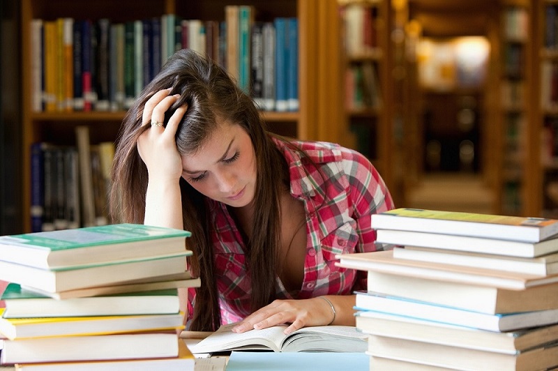 Εξετάσεις: 4 Συμβουλές για Καλύτερο Διάβασμα